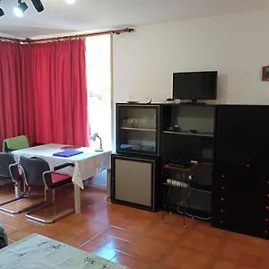 https://apartment-with-pool-100-meters-away-from-the-beach.tenerifehoteles.net